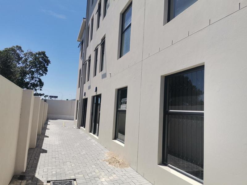 To Let 2 Bedroom Property for Rent in Clamhall Western Cape